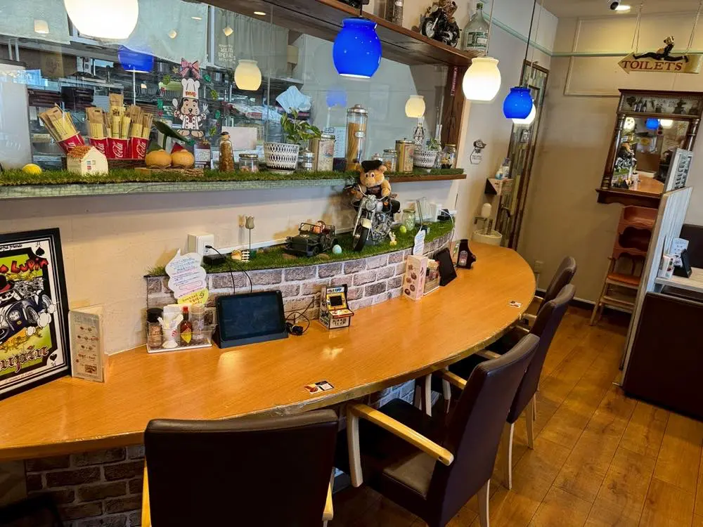 店内4