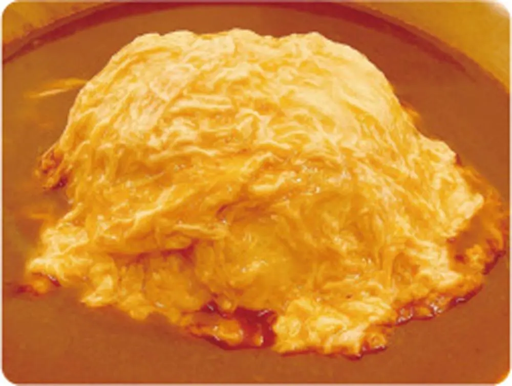 スパイシービーフオムライス